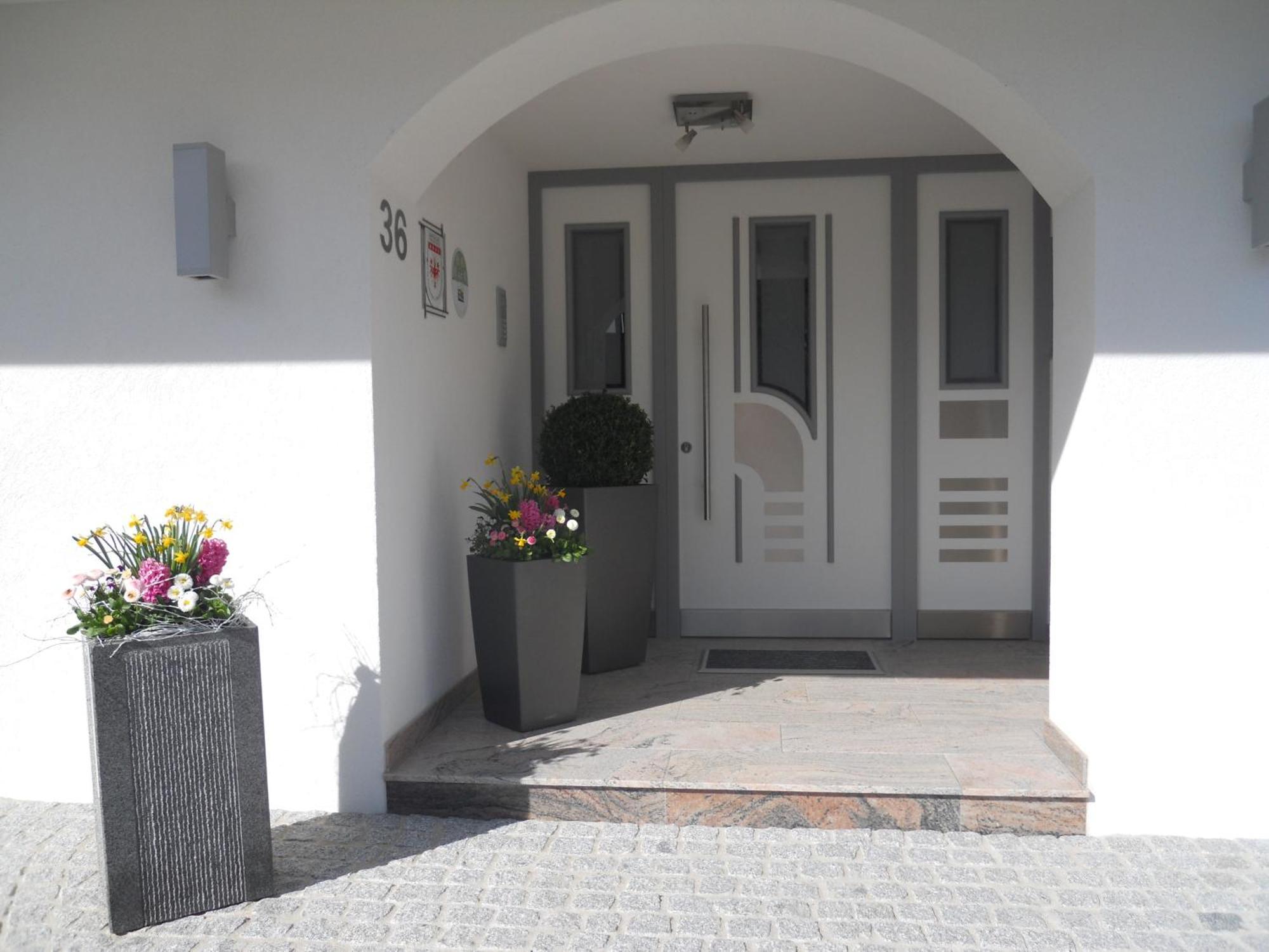 Gaestehaus Weber Oberperfuss Exterior photo